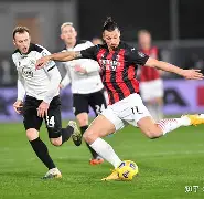 包含欧冠最新形势:AC米兰高居榜首,巴塞罗那强势追赶,冠军归属成迷的词条 包含欧冠最新形势:AC米兰高居榜首,巴塞罗那强势追赶,冠军归属成迷的词条